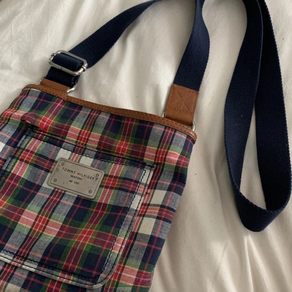 Tommy Hilfiger Crossbody